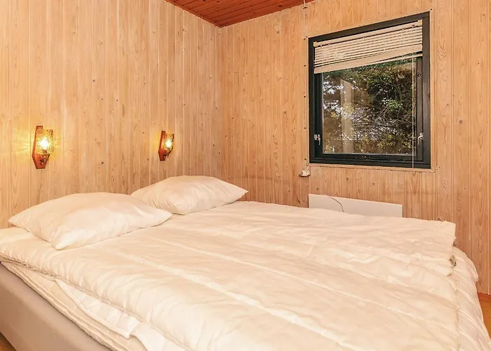 Holiday home 4 Person In Hals